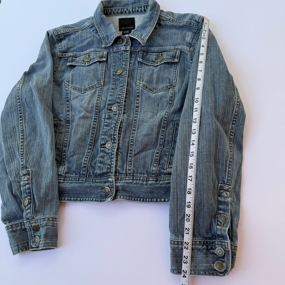 Woman’s The Limited Denim Jacket Size Large​​ - Picture 5 of 7
